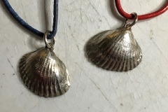 Hjärtmussel-halsband