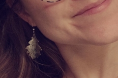 Nyblivna fru Eklöf med sitt eklöv